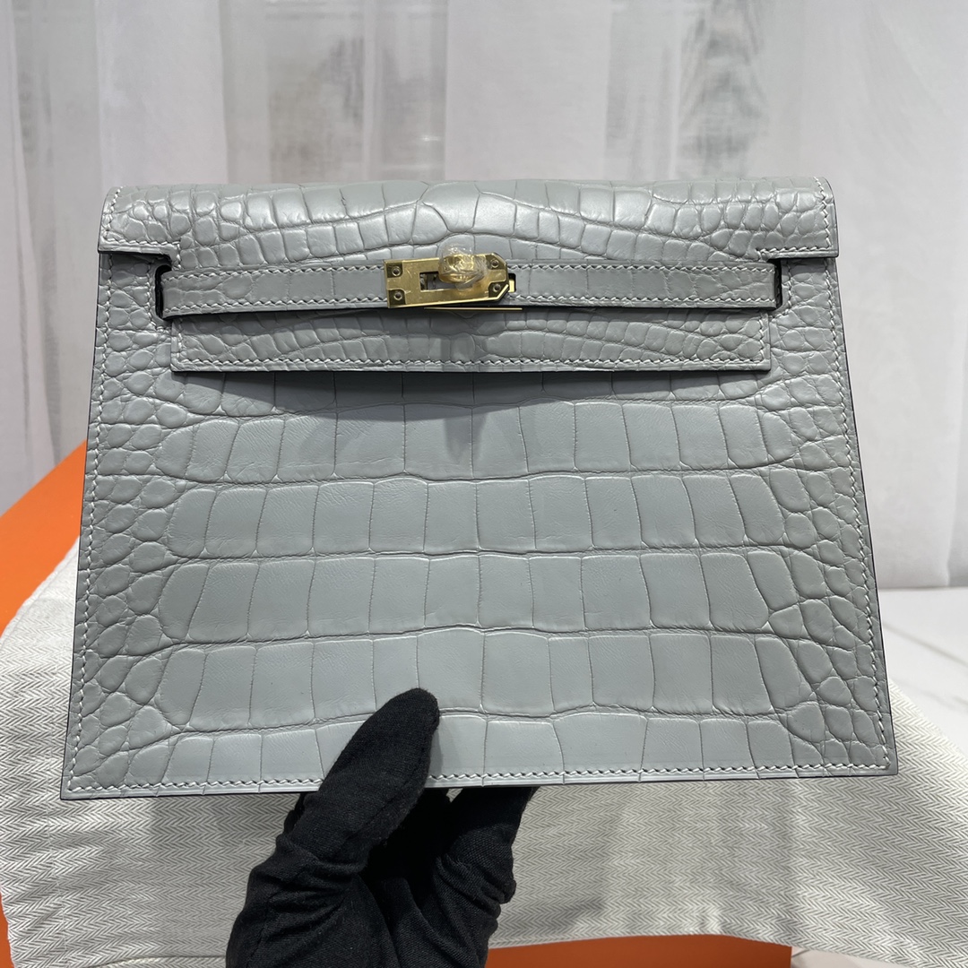 Hermes Kelly Danse Evercolor Bag In Light Grey Crocodile Niloticus Leather